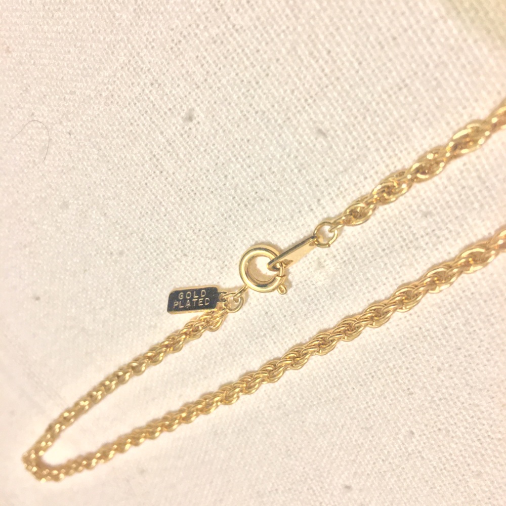 Elegant Gold Rope Chain Necklace - Picture 2 of 2